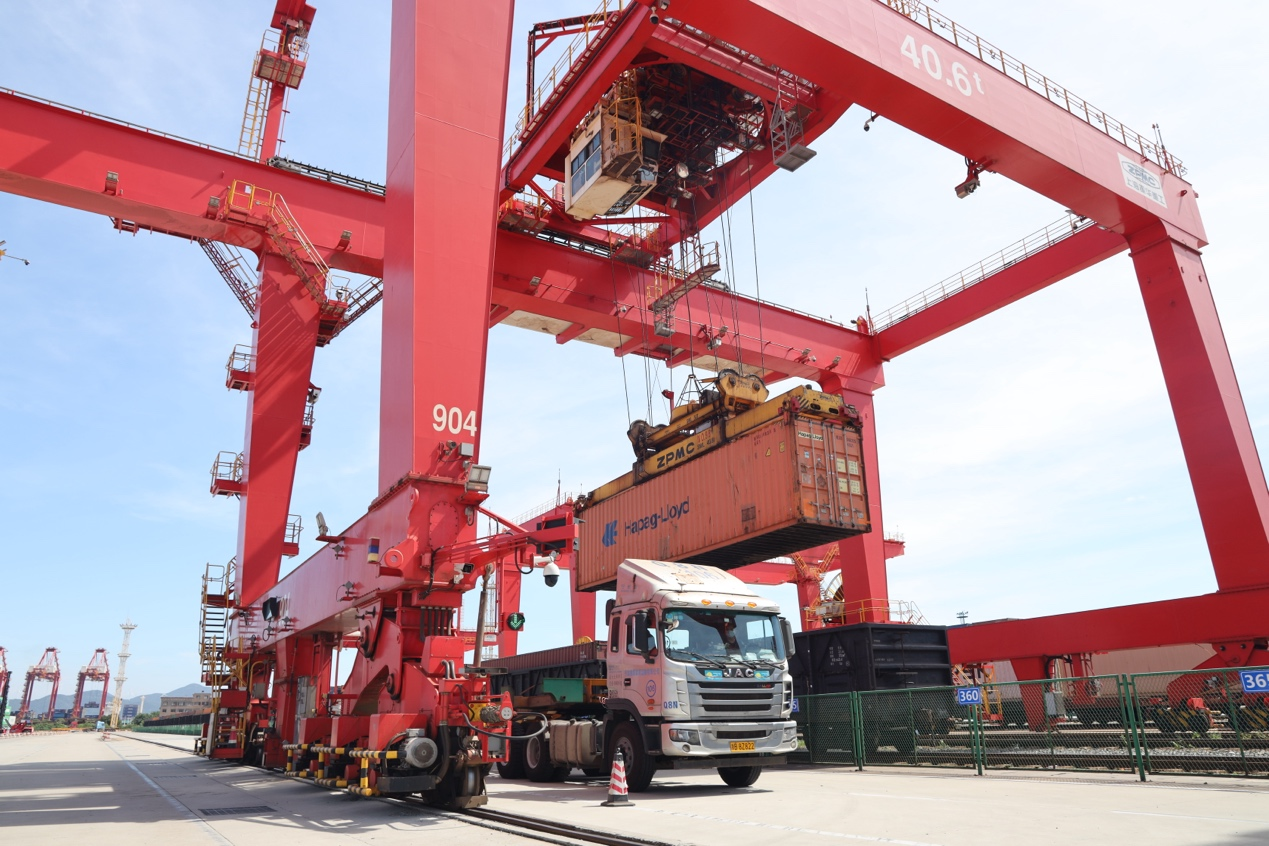 388vip太阳资源津巴布韦Bikita矿山首批透锂长石精矿到港